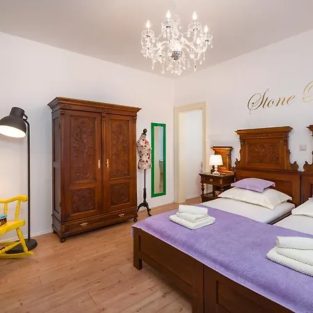 דירה Luxury Boutique Stone Palace ספליט