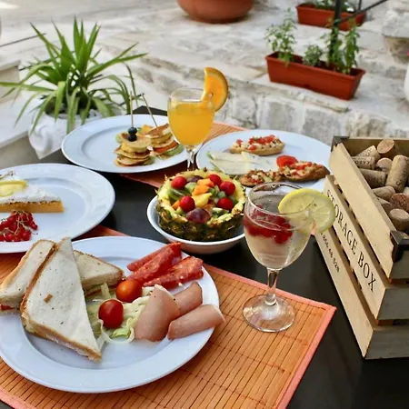 Luxury Boutique Stone Palace * ספליט