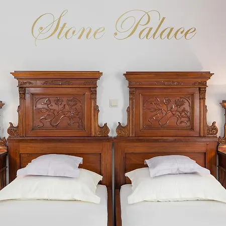 Luxury Boutique Stone Palace Apartmán