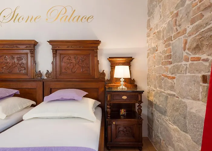 Luxury Boutique Stone Palace Apartmán *