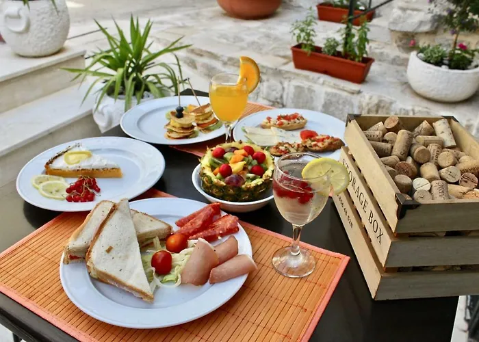 Luxury Boutique Stone Palace * سبليت